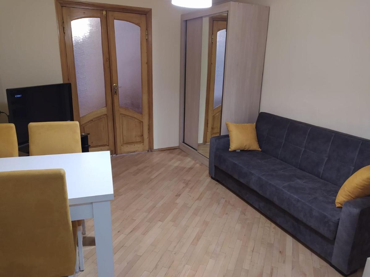 Apartment Dry Bridge Tbilisi Esterno foto